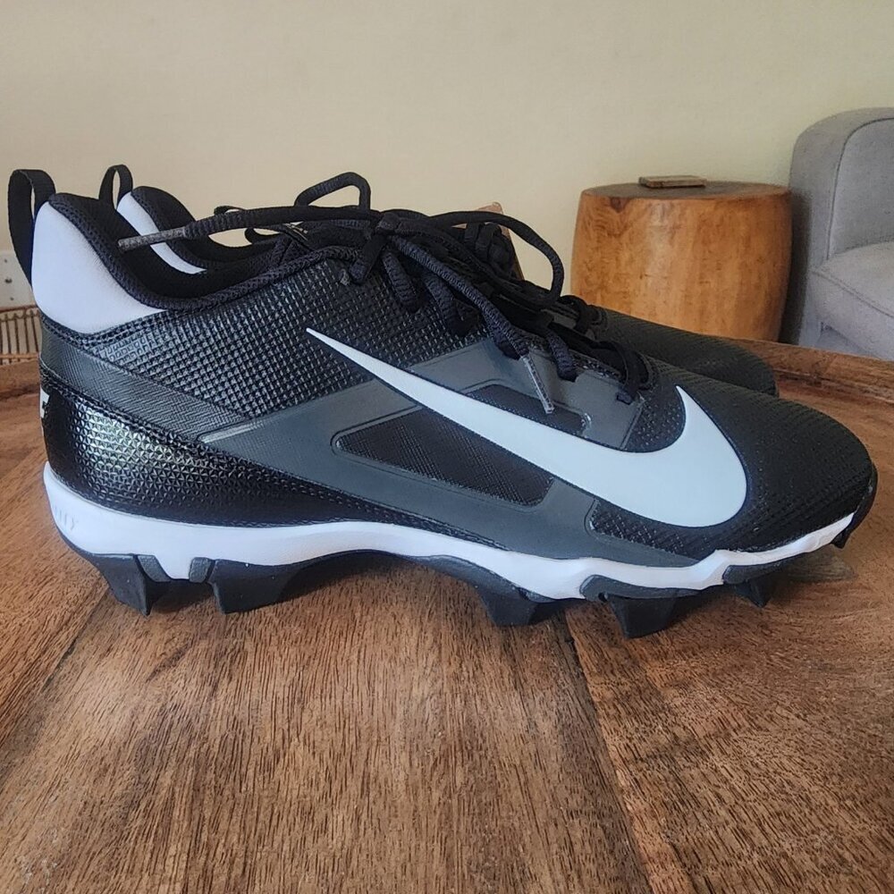 Nike Alpha Menace 4 Shark Wide Black Mens Cleats FQ3875 001 Mismatched 11/10.5